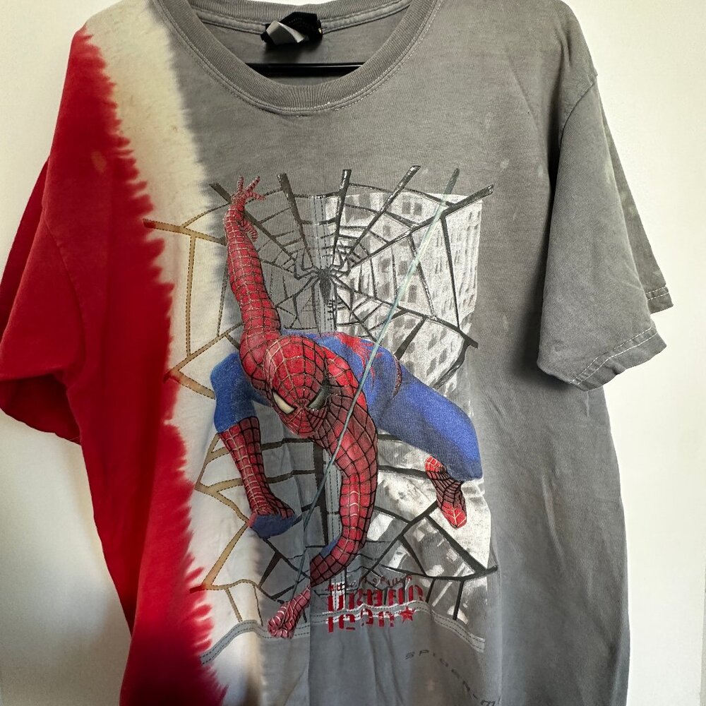 2004 Spider-Man 2 Thrashed Urban Icon Tee